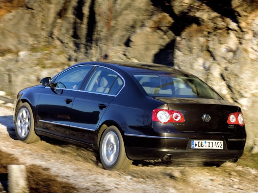  Volkswagen Passat V6 FSI 4Motion 2006 года  (фото 20 из 22)